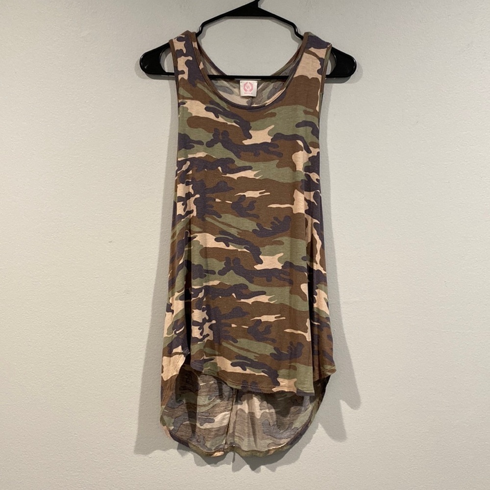 Wanna B Camouflage Muscle Tank with Semi-Open Back and Stretch - Size Large